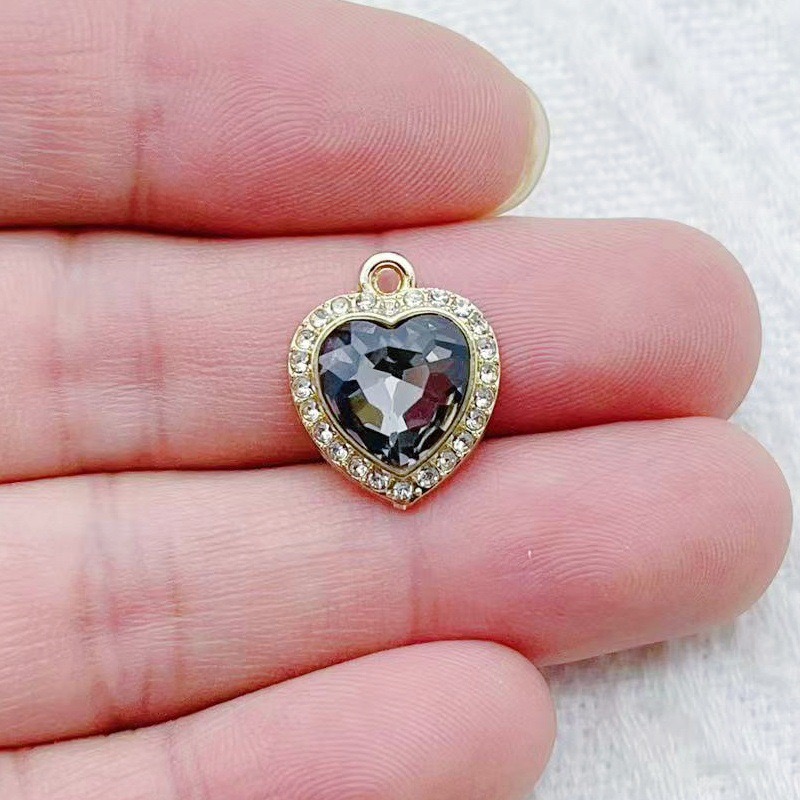 จี้รูปหัวใจฝังพลอยหลากสี 10 ชิ - Jewelry Making Brass บทวิจารณ์และราคา