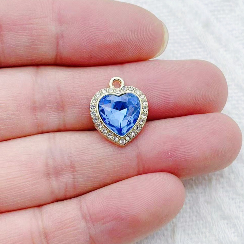 จี้รูปหัวใจฝังพลอยหลากสี 10 ชิ - Jewelry Making Brass บทวิจารณ์และราคา